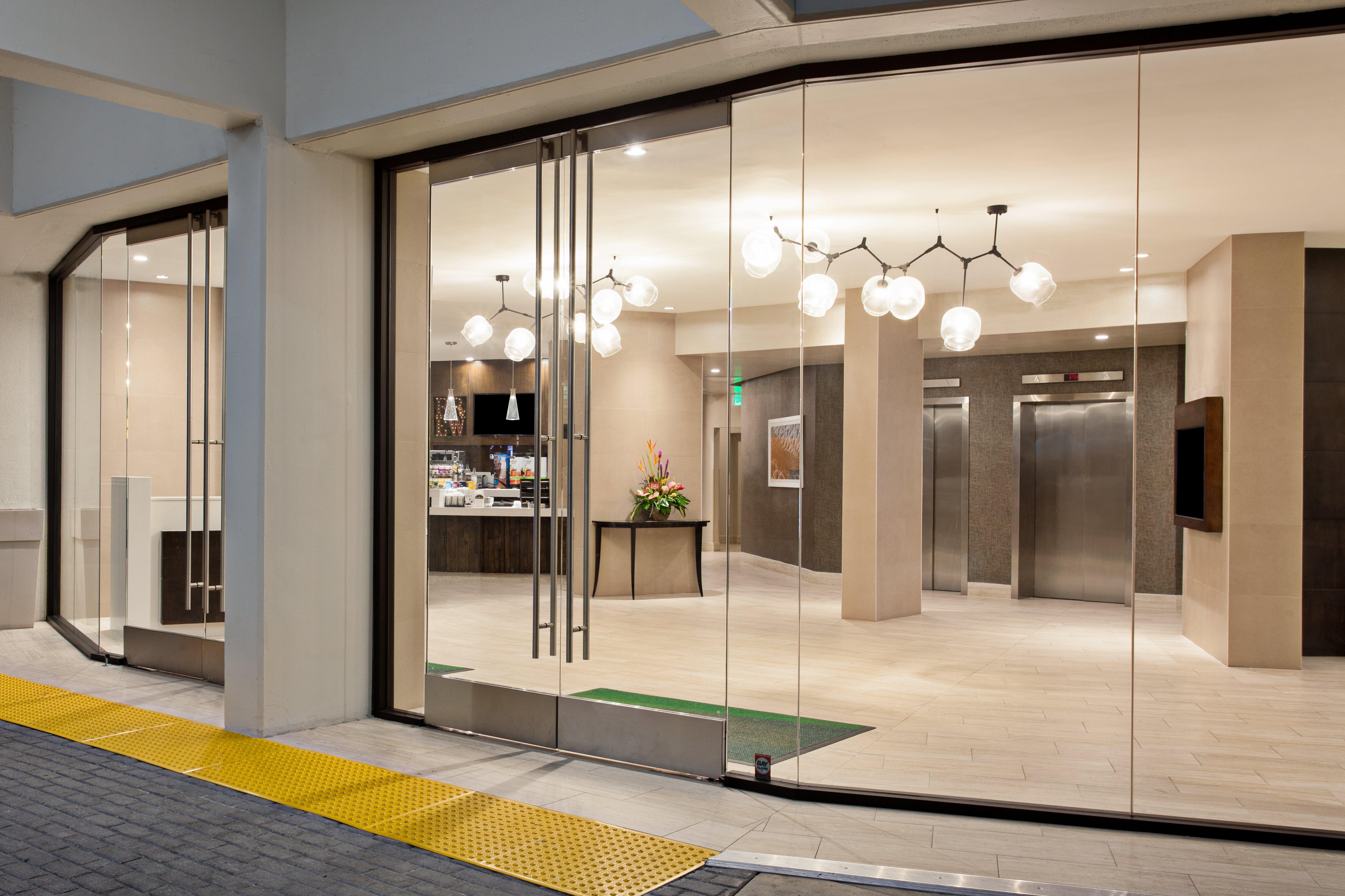 Holiday Inn Long Beach - Airport By Ihg Zewnętrze zdjęcie